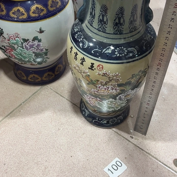 瓷片瑕。。。。。。。？。。。。。。？？