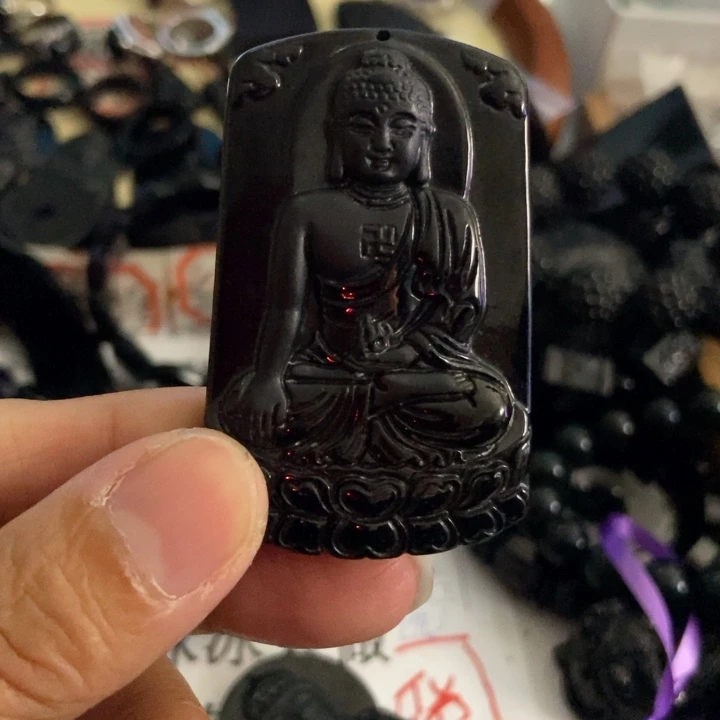 翡翠未镶嵌颈饰阿弥陀佛