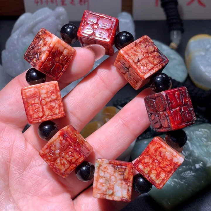 翡翠未镶嵌颈饰保真天然A货翡翠