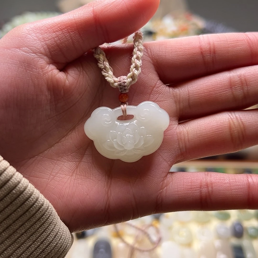 和田玉吊坠(赠链)未镶嵌