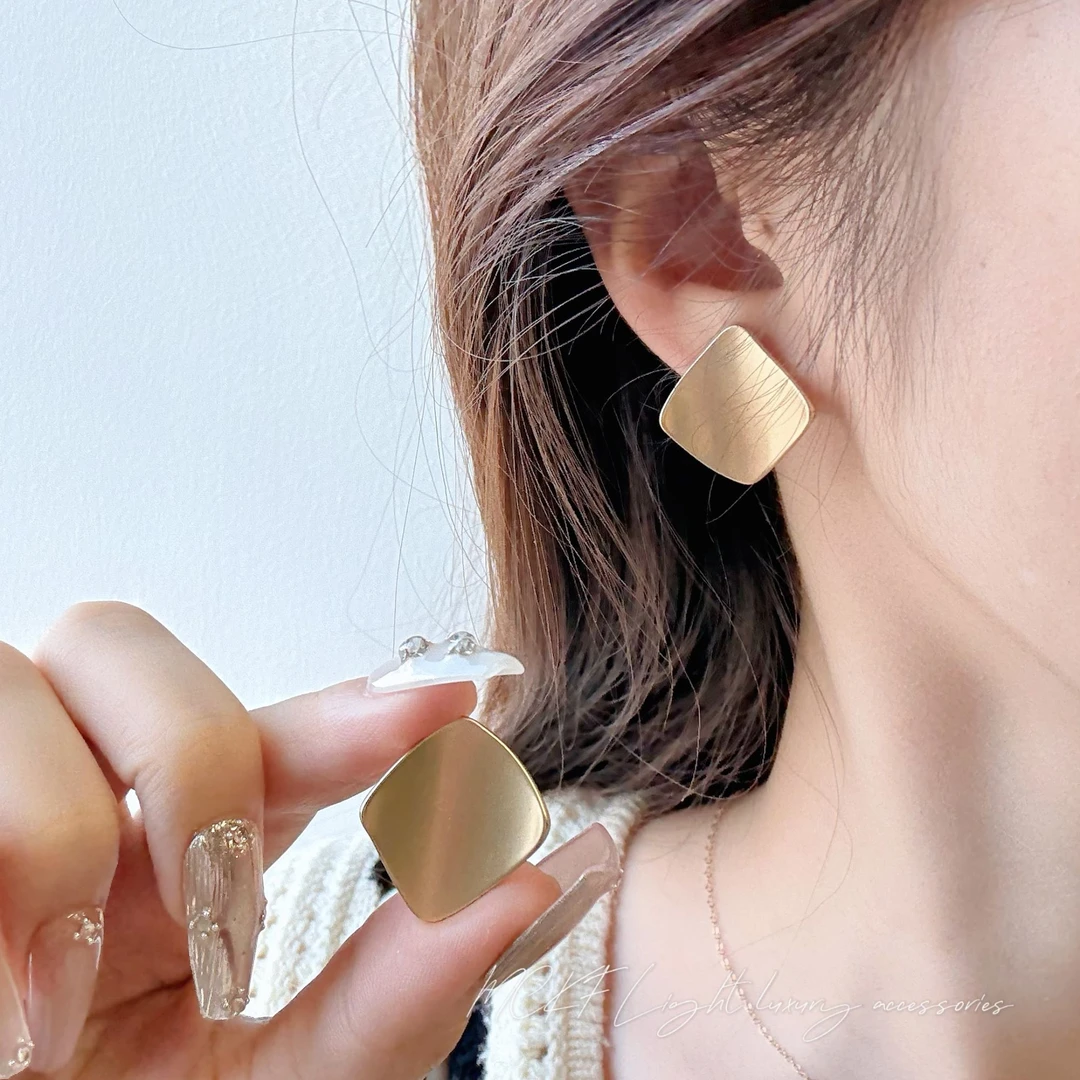 铜合金耳饰 MCK925银针耳饰简约高级感耳环新款MCBeautylife-M58