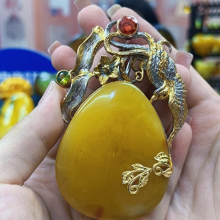 琥珀银S925镶嵌颈饰吊坠