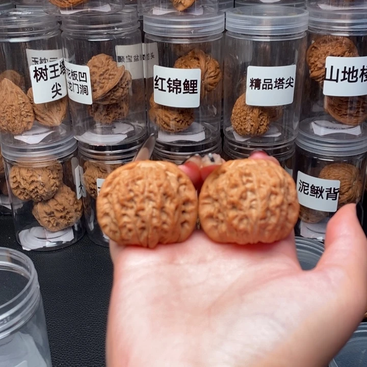 吊坠文玩核桃血麒麟42