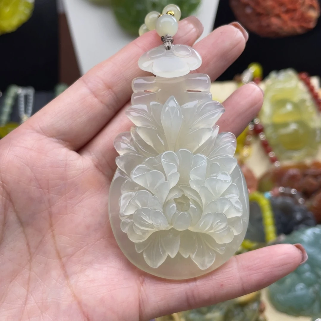 未镶嵌蛇纹石玉颈饰