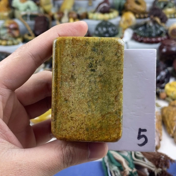 岫岩河磨玉（透闪石质玉）未镶嵌珠宝奇石