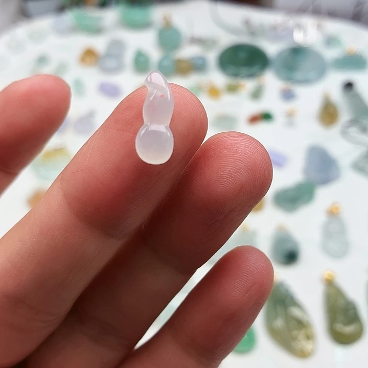 颈饰未镶嵌翡翠葫芦