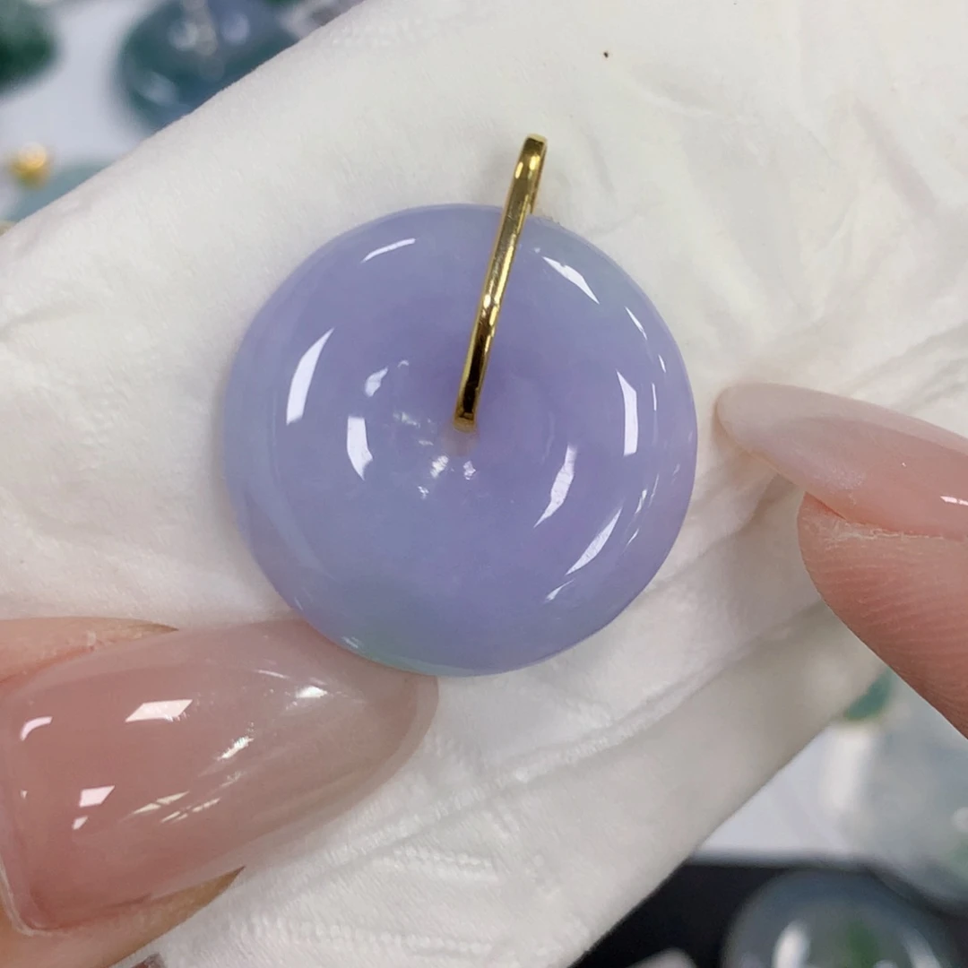 颈饰18K金镶嵌翡翠