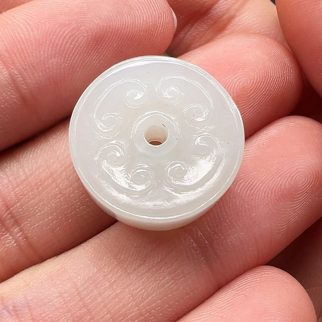 和田玉颈饰未镶嵌当***力