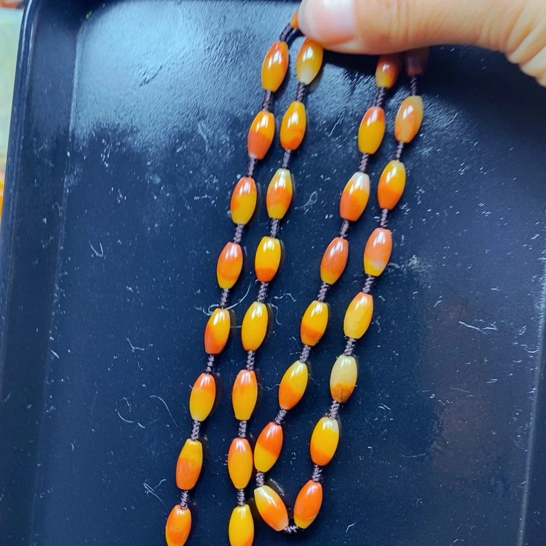 石英质玉（黄龙玉）未镶嵌颈饰
