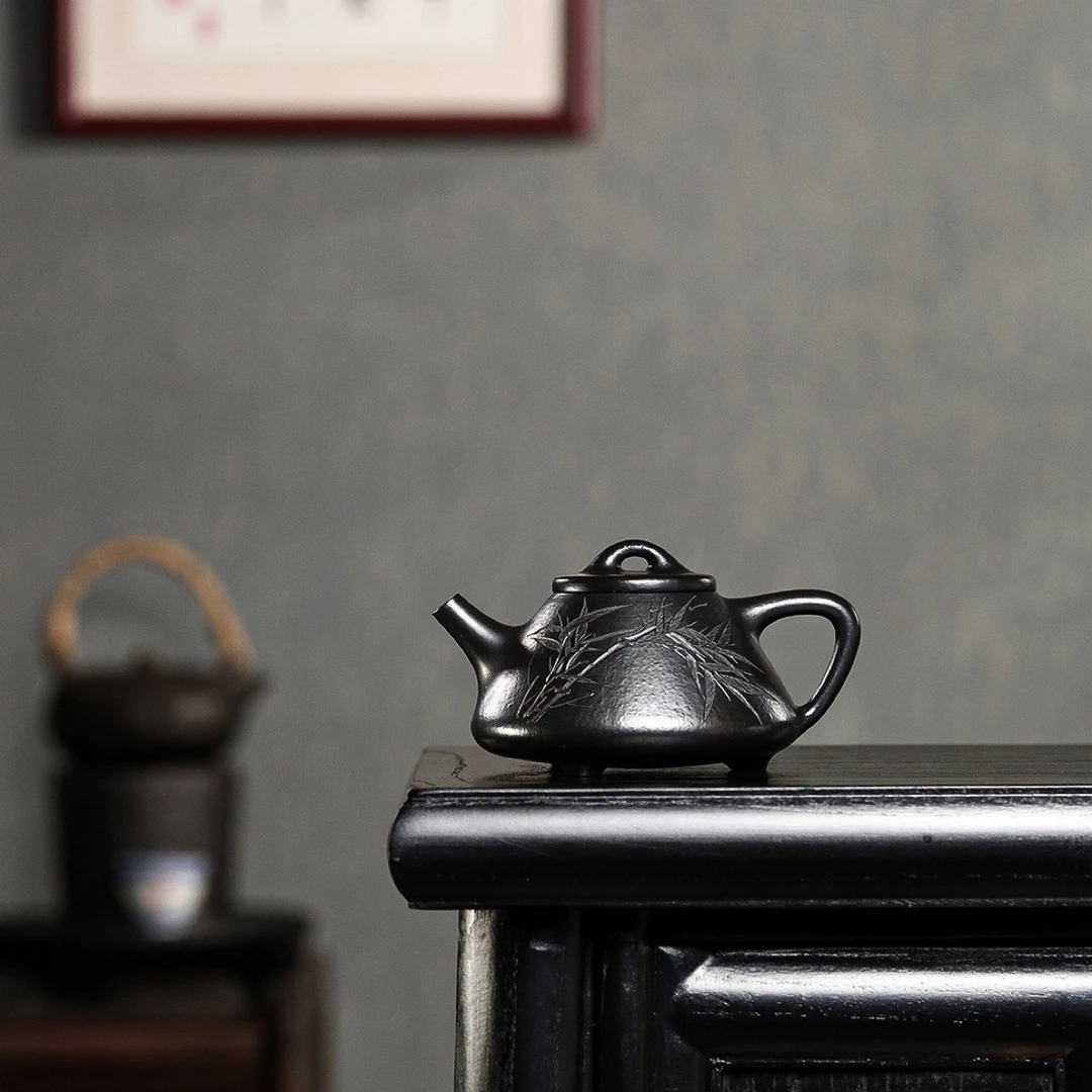 子冶石瓢·刻竹焐灰款紫砂壶原矿粗砂大红袍·200cc