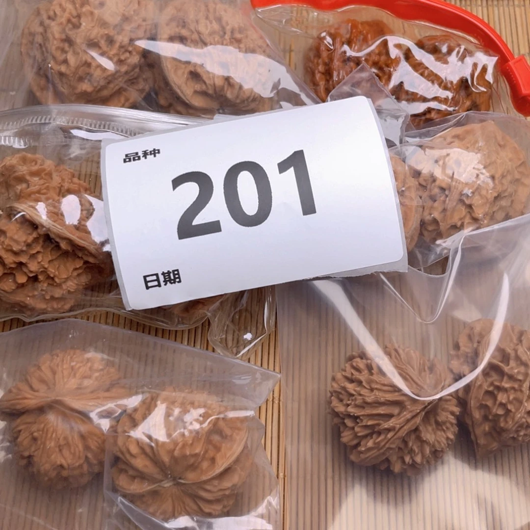文玩核桃把件201号6对