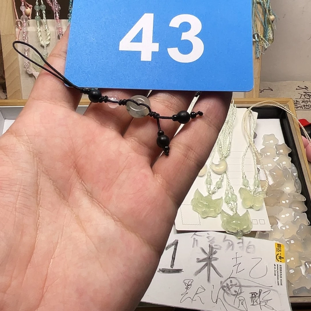 蛇纹石玉合金颈饰