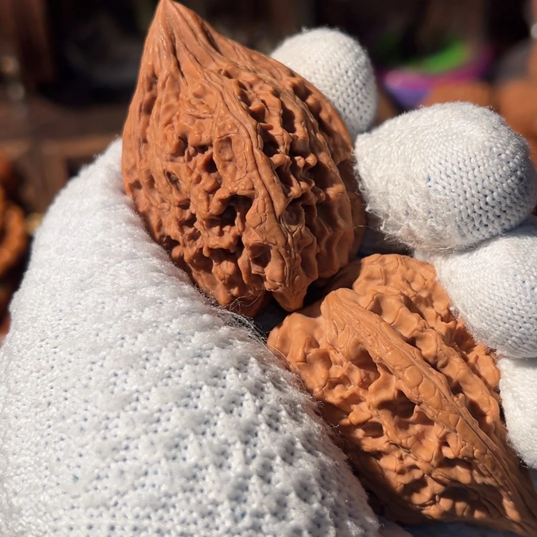 瓜***瓜文玩核桃把件中奖大姑是