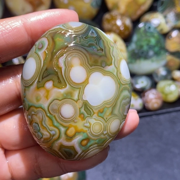 玛瑙/玉髓未镶嵌珠宝半成品89