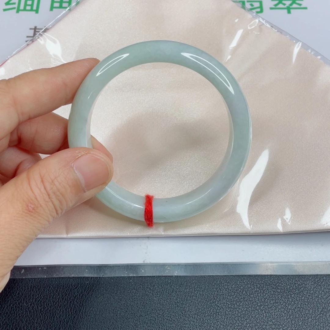咔***r翡翠未镶嵌手镯翡翠手镯