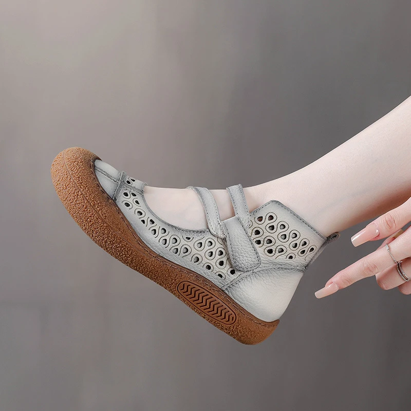 2025夏季复古手工女鞋真皮民族软底妈妈凉鞋头层牛皮镂空休闲凉靴