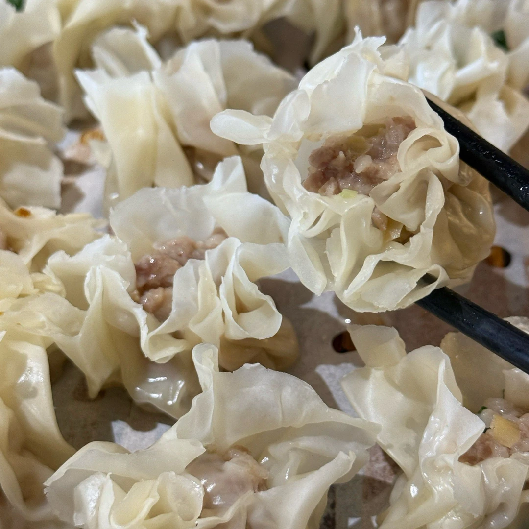 嘉兴肉烧卖薄皮笋尖蛋黄虾仁速食当天现做加热即食