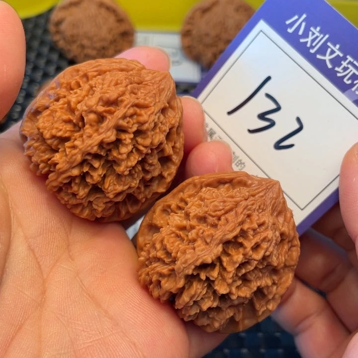 桃核把件41满天星132。。。。。。。