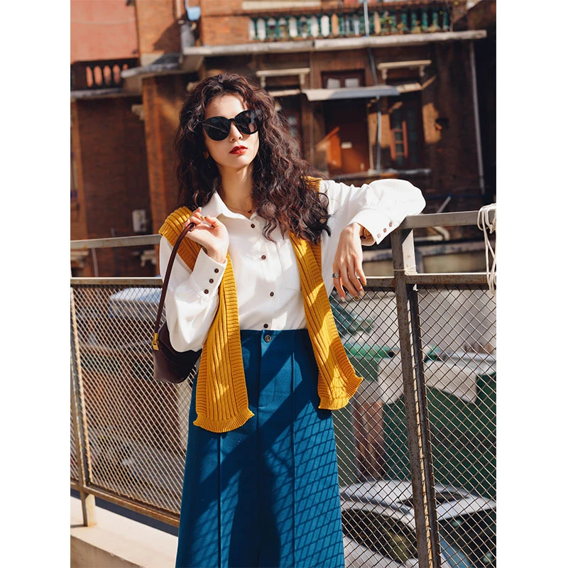 春秋新款小披肩港味复古衬衫时尚外搭披肩多功能保暖女针织纯色