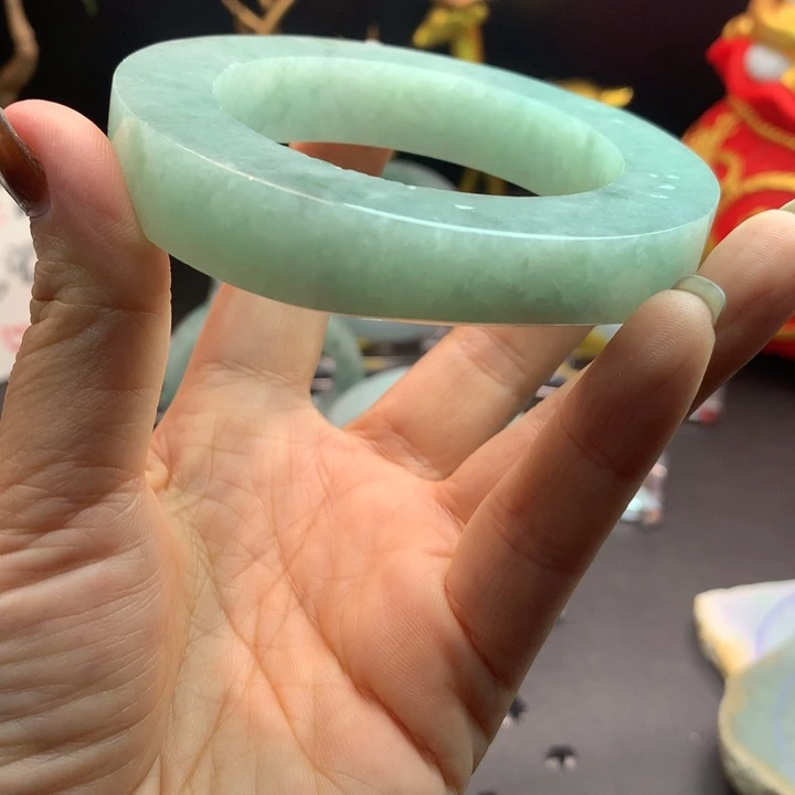 飞***火未镶嵌天然A货翡翠毛坯定制手镯定制翡翠
