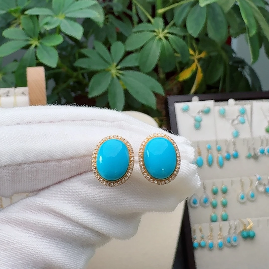 绿松石18K金镶嵌耳饰耳钉