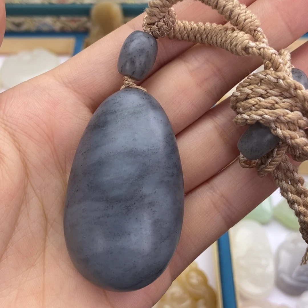 和田玉吊坠未镶嵌