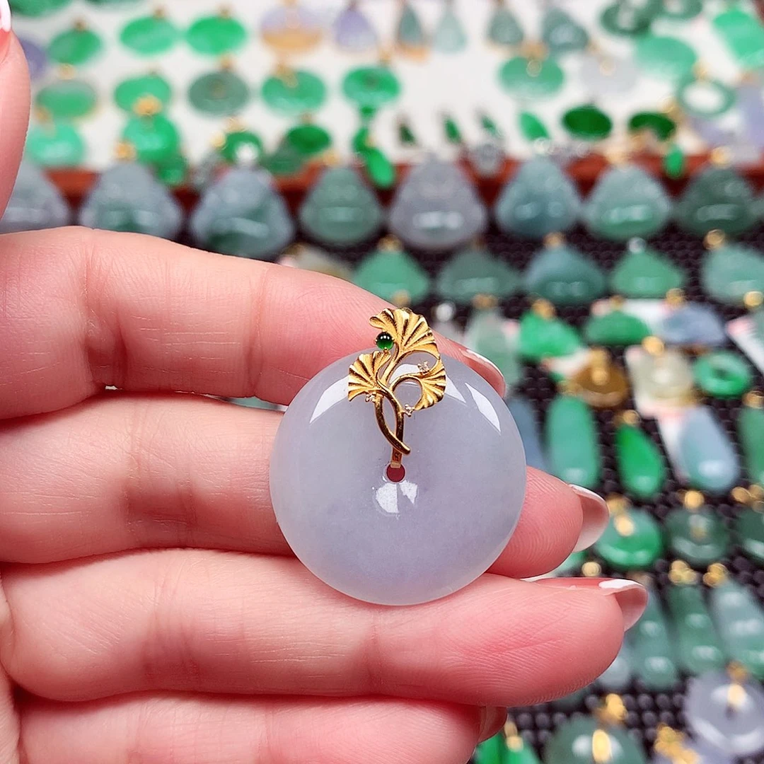 翡翠18K金镶嵌颈饰