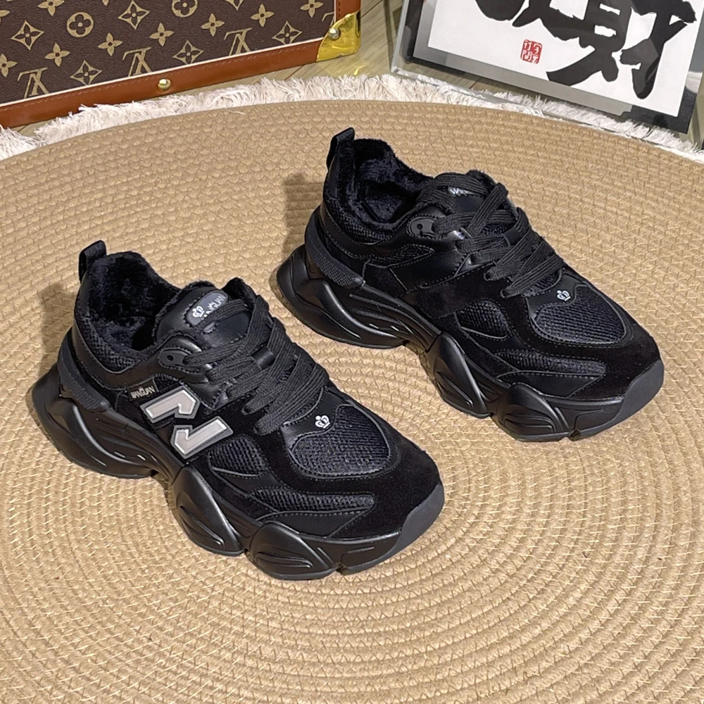 王冠女鞋秋冬新款运动鞋百搭时尚休闲鞋子厚底老爹鞋加绒冬季保暖