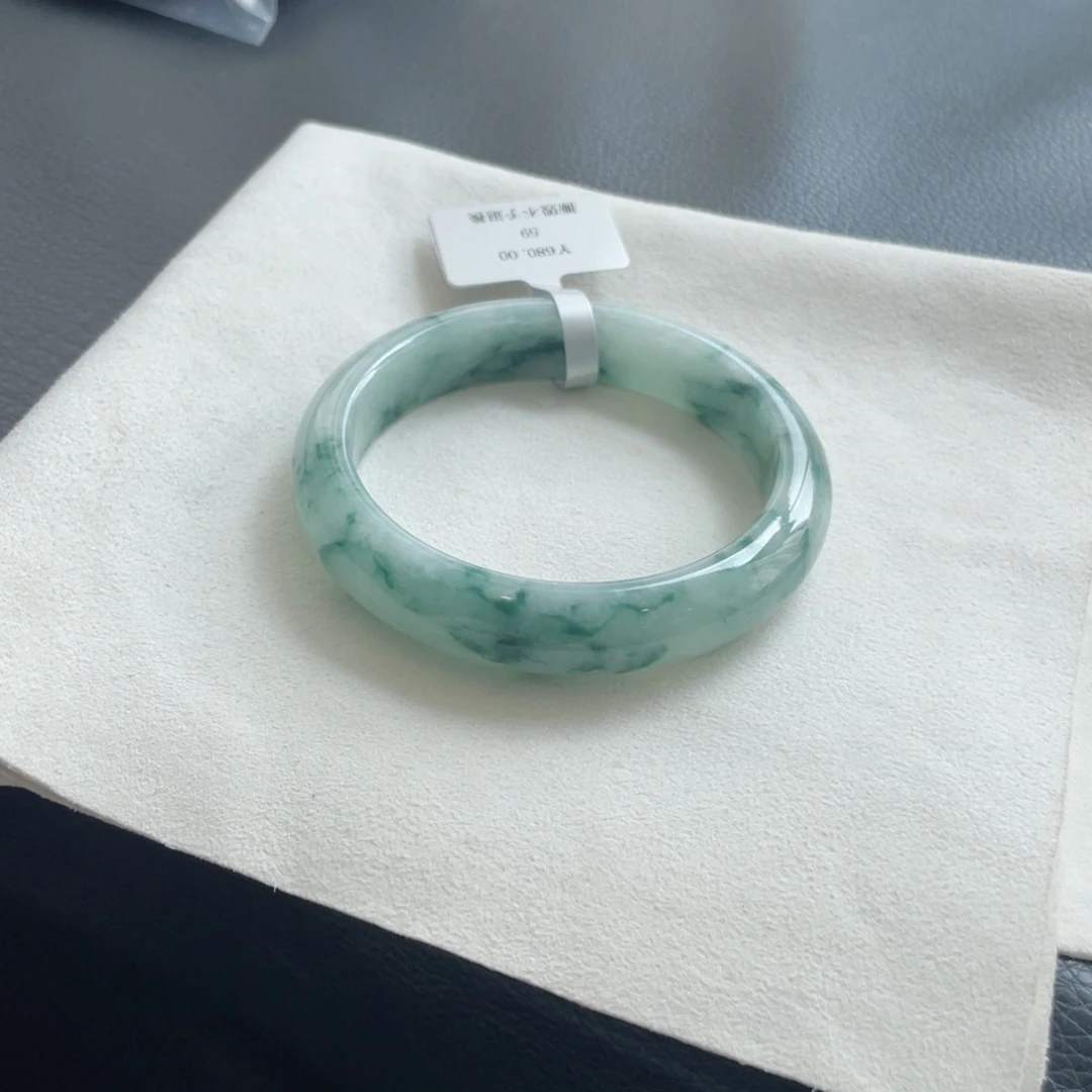 翡翠未镶嵌手镯纹裂59