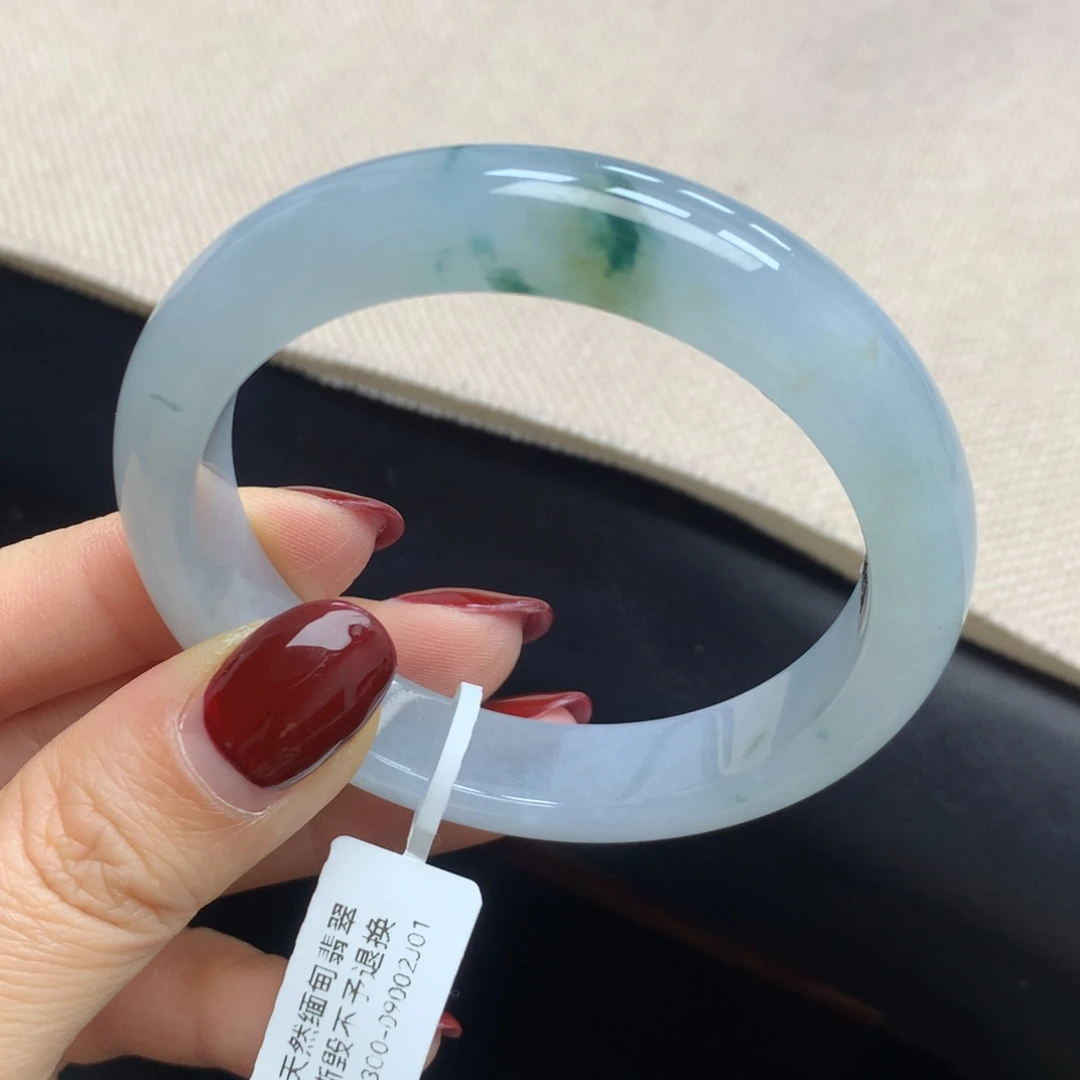 翡翠未镶嵌手镯飘花