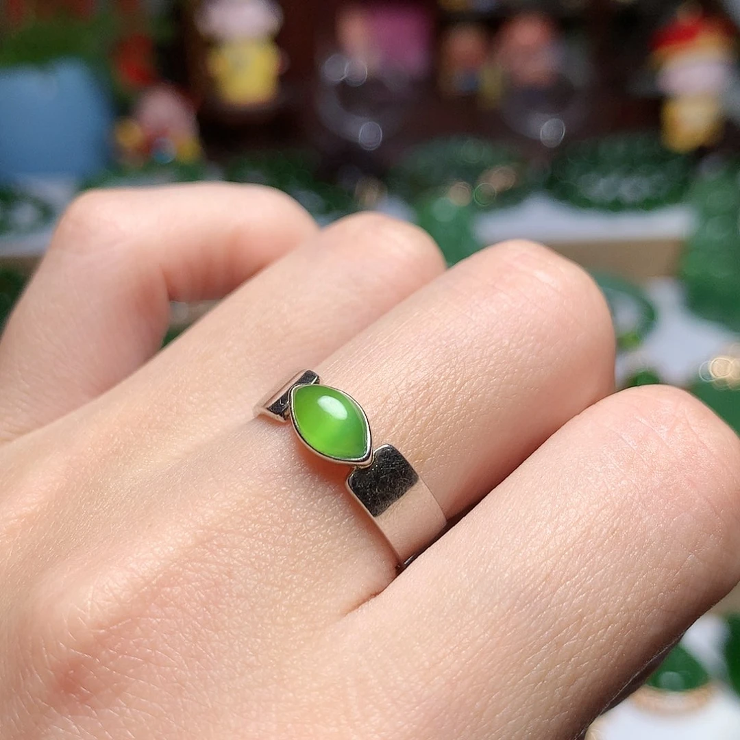 未镶嵌戒指和田玉（碧玉）