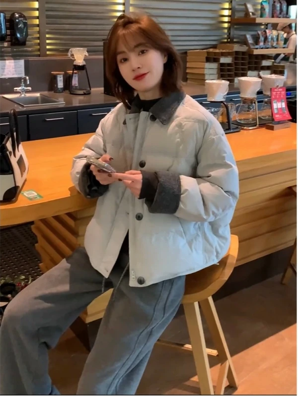 时尚短款撞色翻领羽绒服女2025冬季新款小个子宽松保暖白鸭绒外套