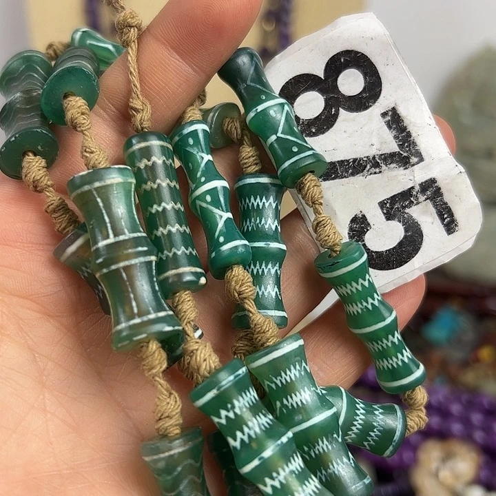 玛瑙/玉髓颈饰未镶嵌流**狼