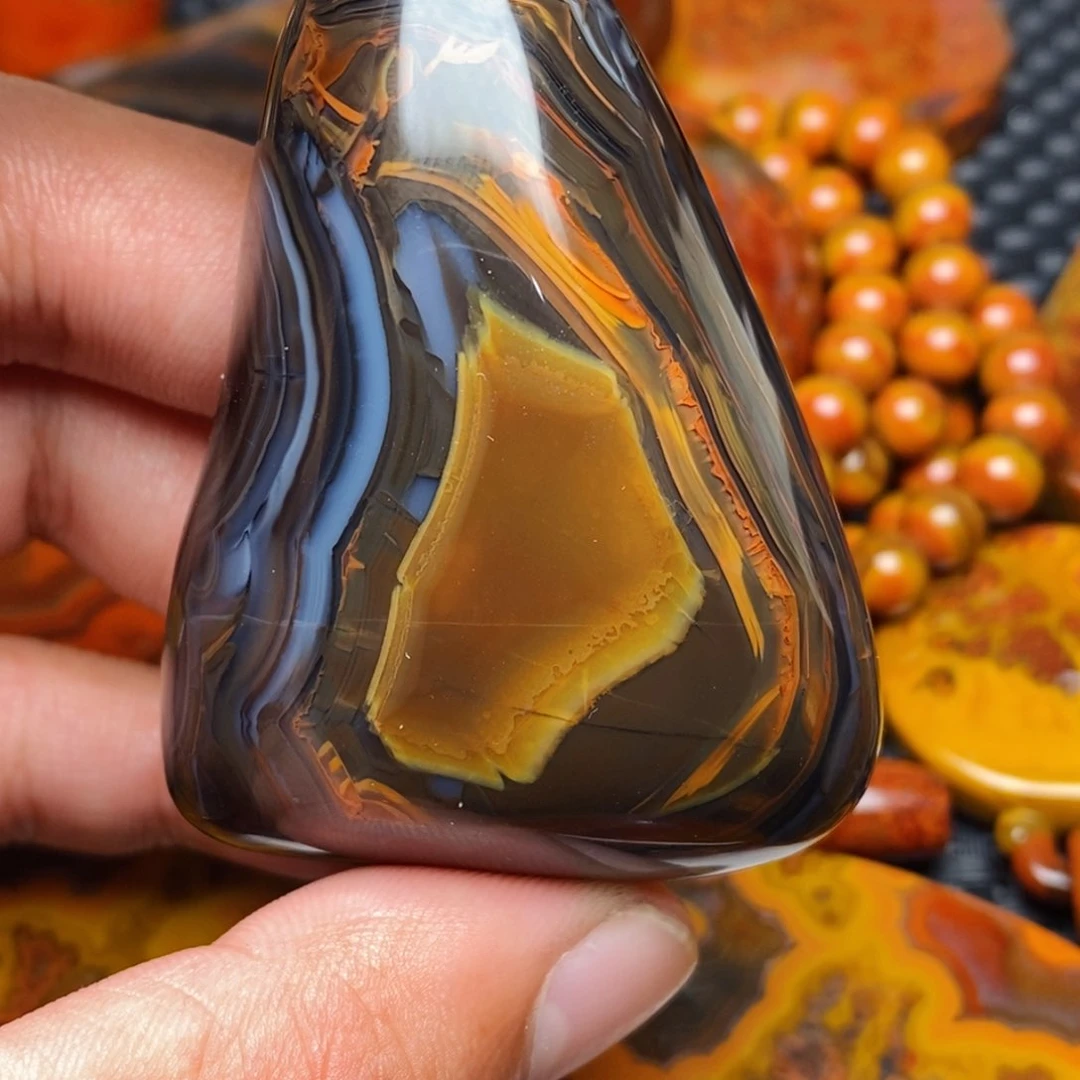 未镶嵌颈饰玛瑙/玉髓老*