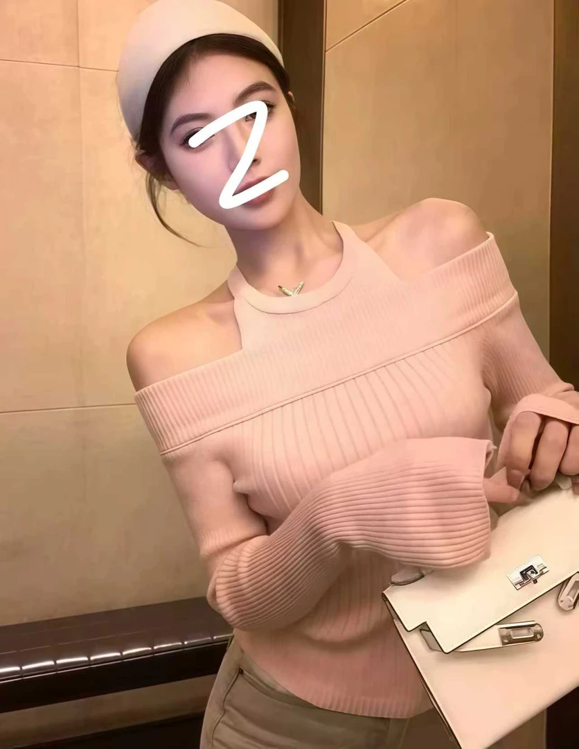 【粉晕轻绯】纯欲显白显瘦假两件露肩针织衫秋冬季气质别致毛衣上衣