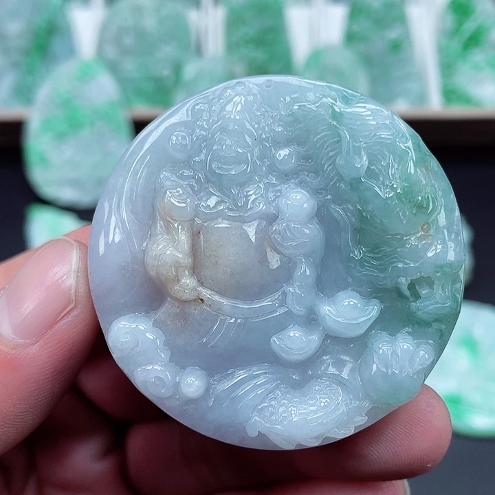 翡翠颈饰未镶嵌翡翠吊坠