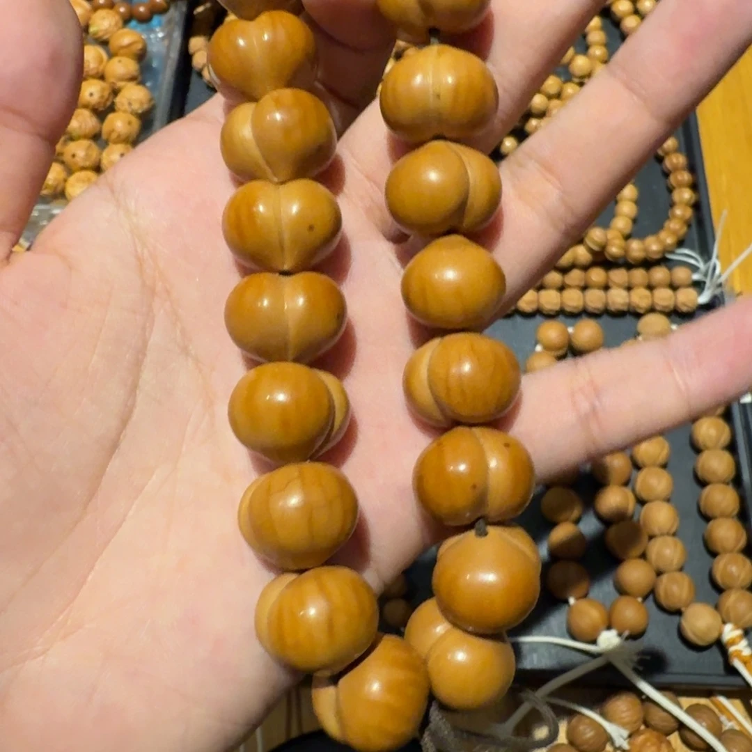 吊坠猴头核桃黑点屁桃猴头