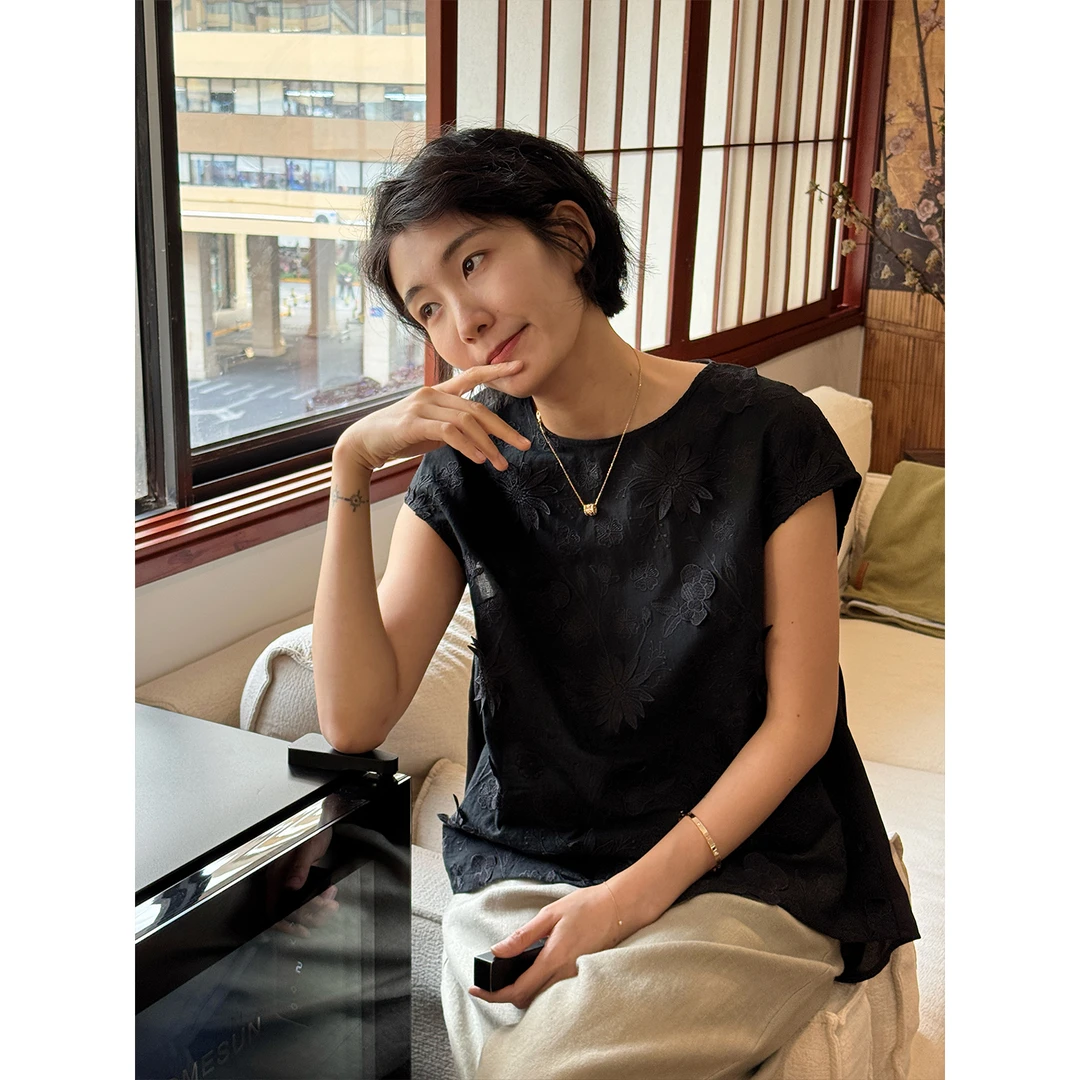 LANGQING 黑色纯棉刺绣设计感小众无袖休闲上衣44600#
