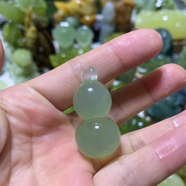 【闪购商品】未镶嵌蛇纹石玉挂件