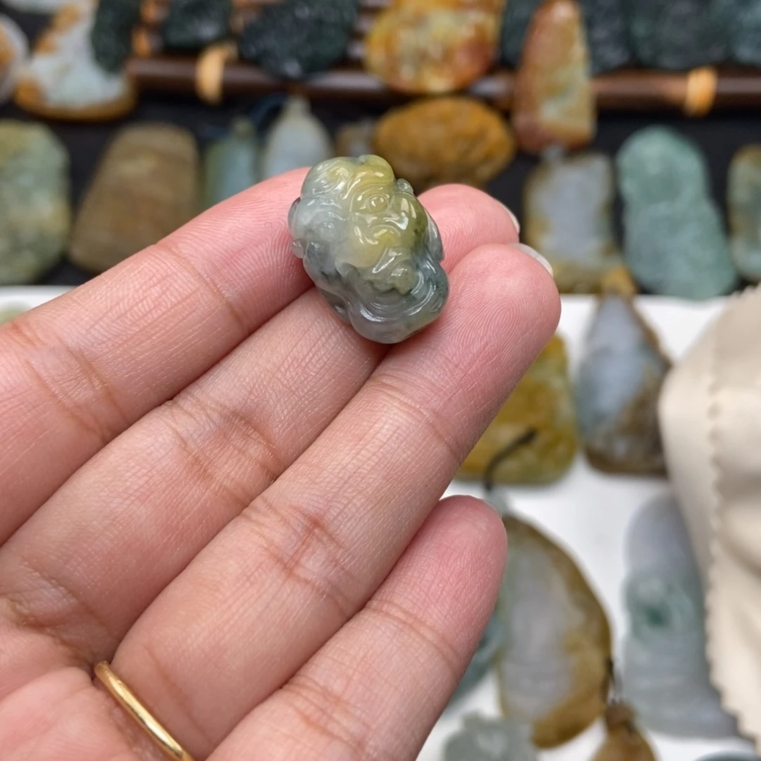 定制翡翠未镶嵌今***√缅甸翡翠A货