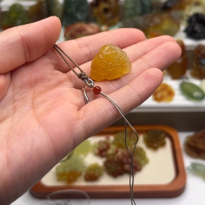 顺****蛇纹石玉未镶嵌粽子