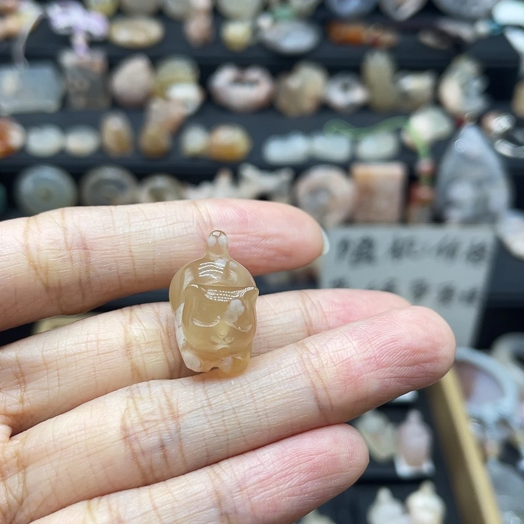一***鹅未镶嵌颈饰玛瑙/玉髓
