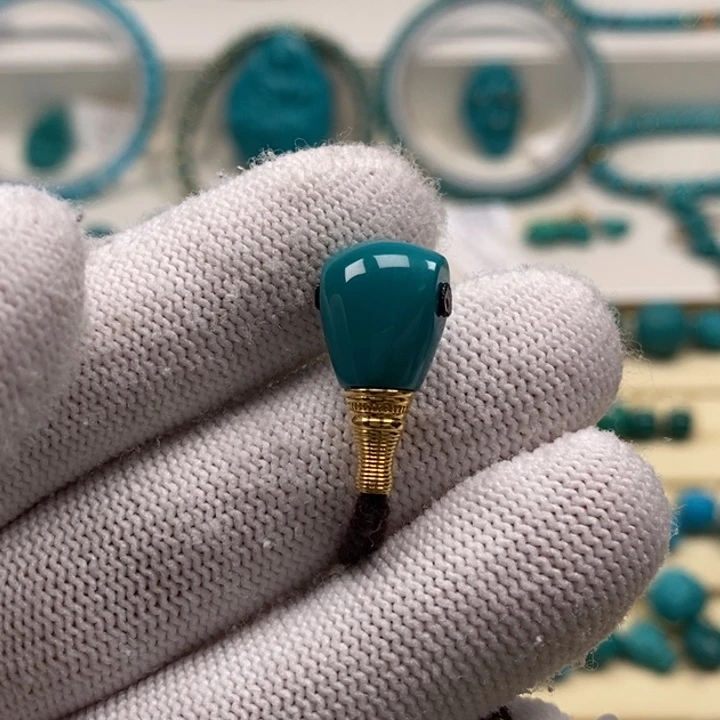 绿松石珠宝奇石18K金镶嵌