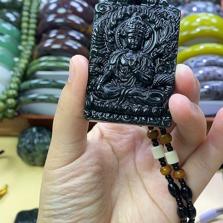 未镶嵌蛇纹石玉吊坠