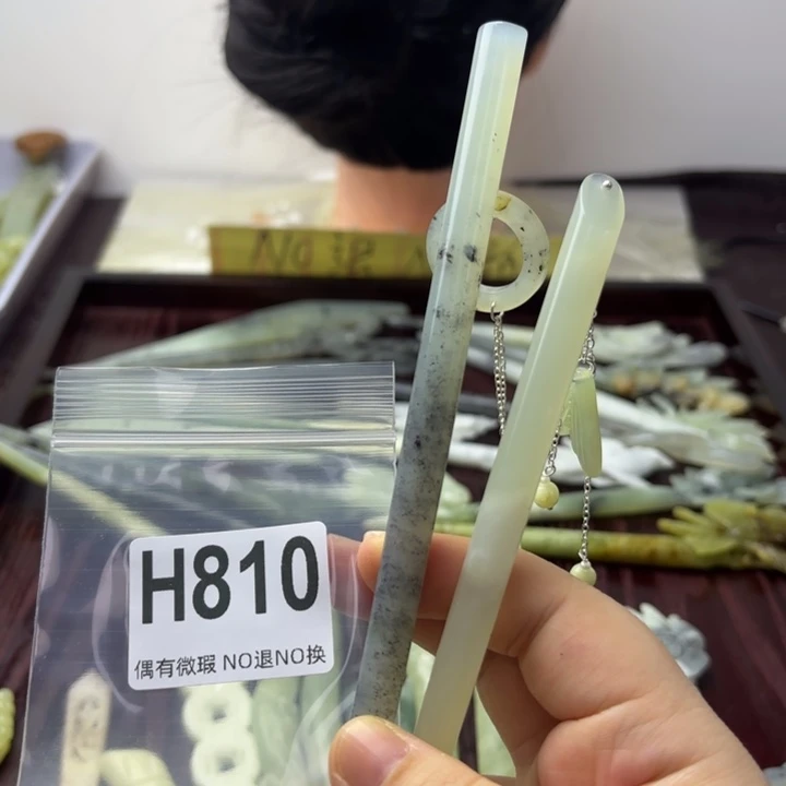 蛇纹石玉发饰合金手**柔