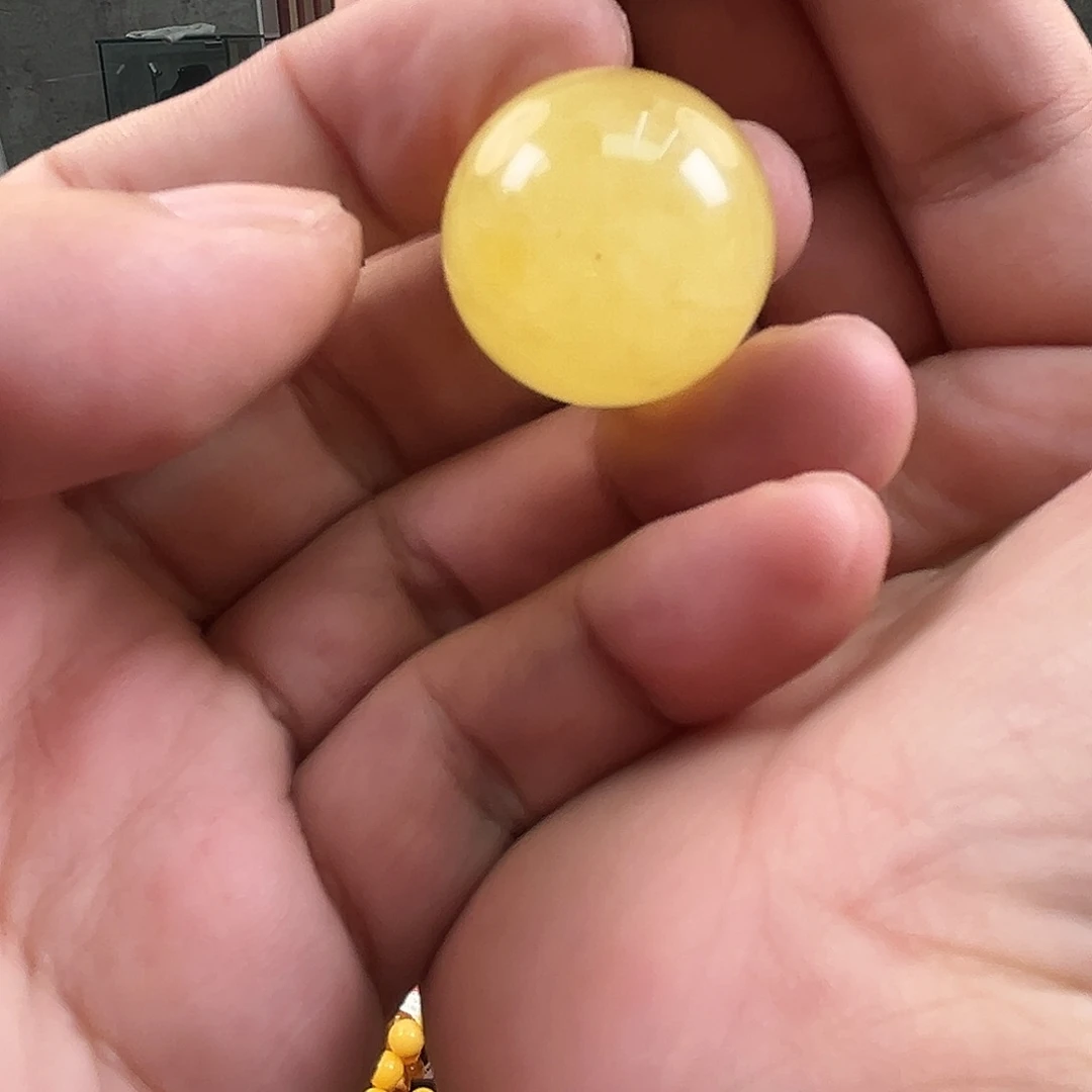 未镶嵌琥珀裸石琥珀