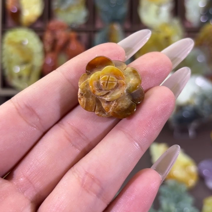 未镶嵌蛇纹石玉颈饰浮****佳