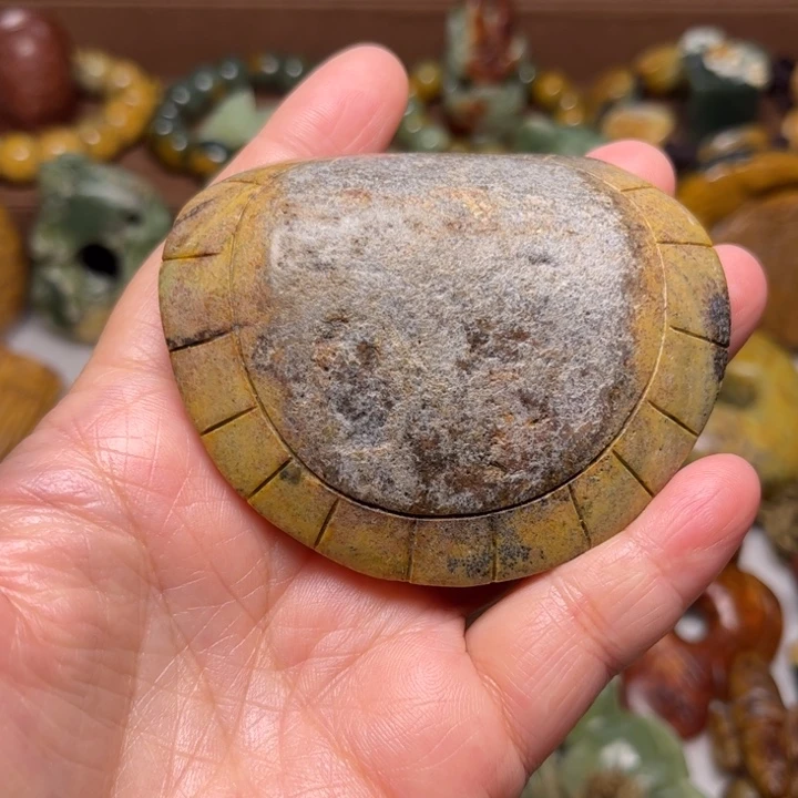 岫岩河磨玉（透闪石质玉）未镶嵌珠宝奇石