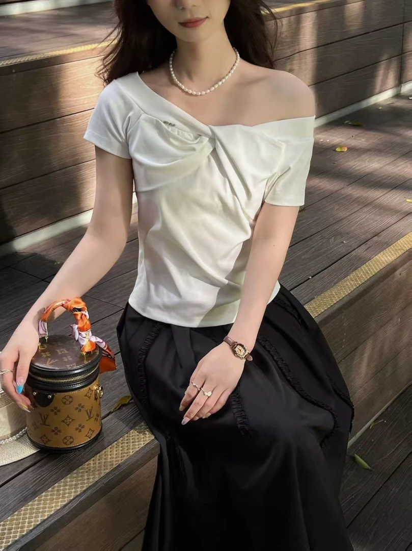 【南油颖颖】纯欲风扭结设计一字肩显瘦短袖T恤上衣233031