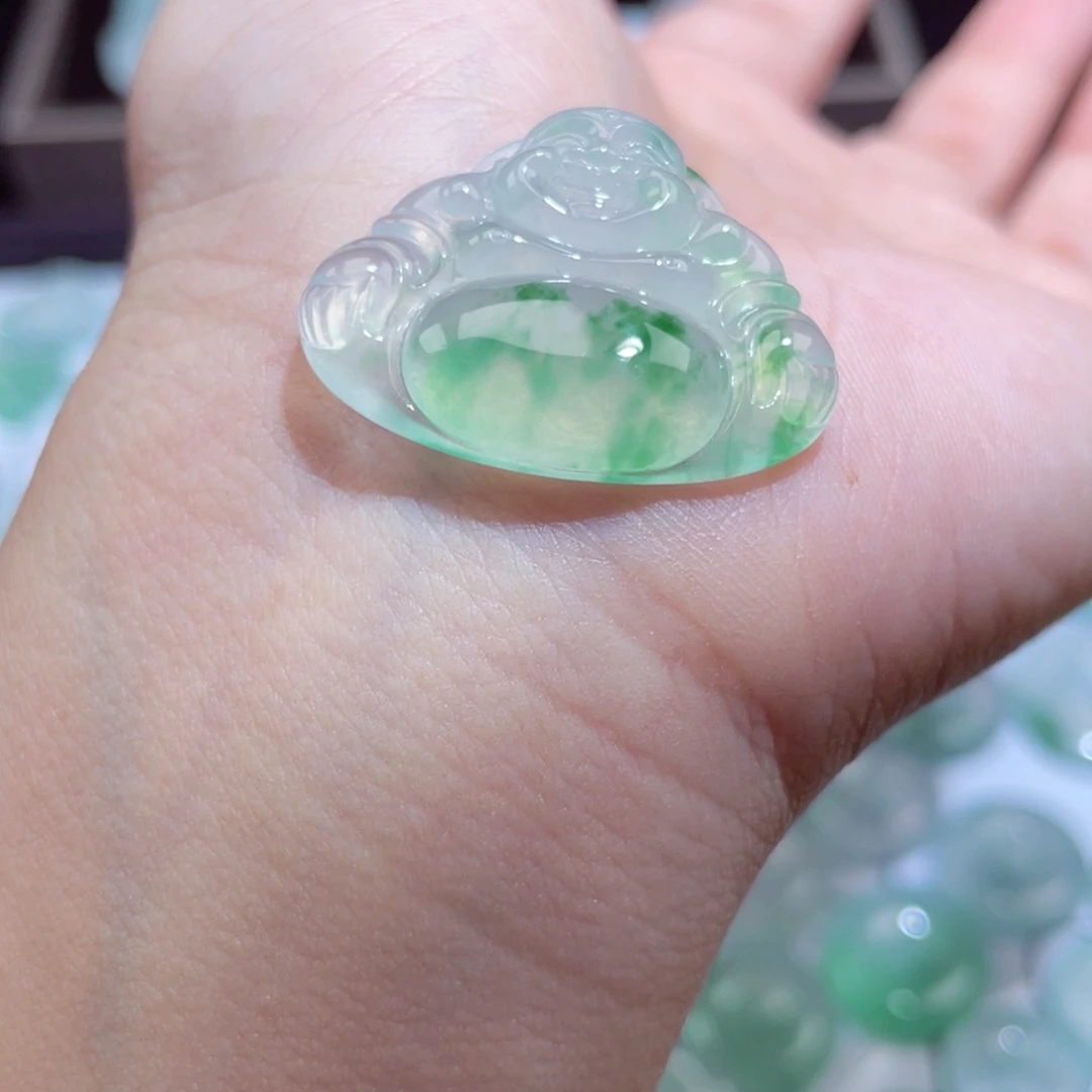 颈饰未镶嵌翡翠佛公